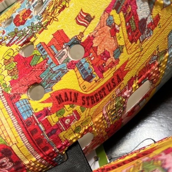 Walt Disney World vault collection 50th CROCS - Picture 5 of 8